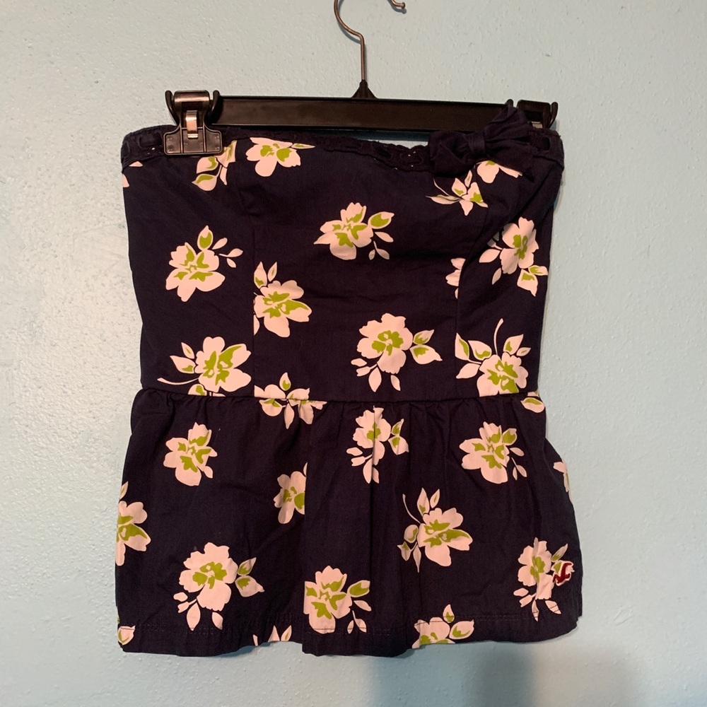 Strapless hollister top